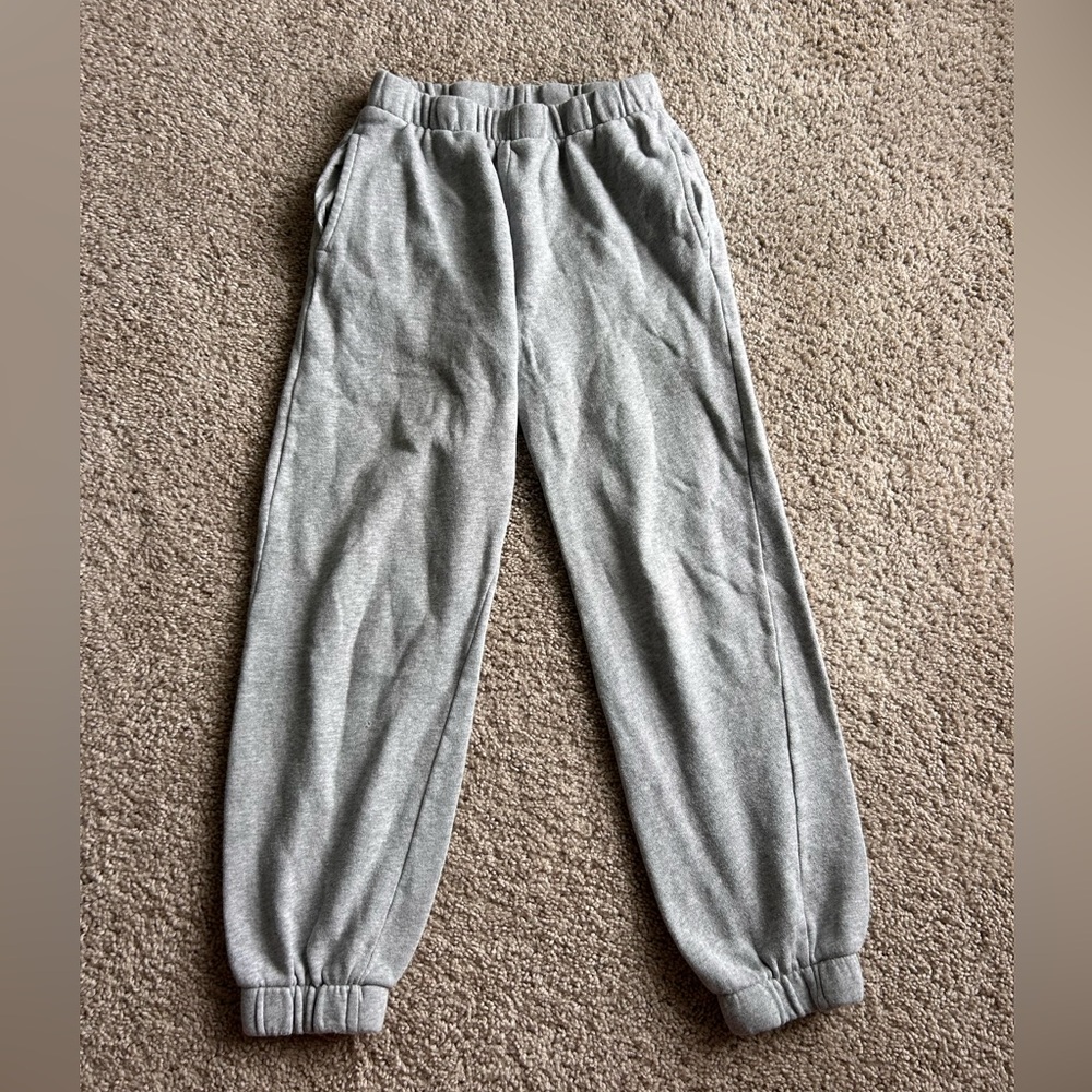 BRANDY MELVILLE SWEATPANTS